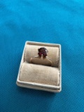 WOMENS RING ANTIQUE GARNET RING