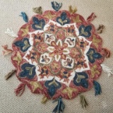 LOVELY 3' ROUND WOOL ACCENT RUG