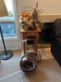 END TABLE AND BASKET LOT