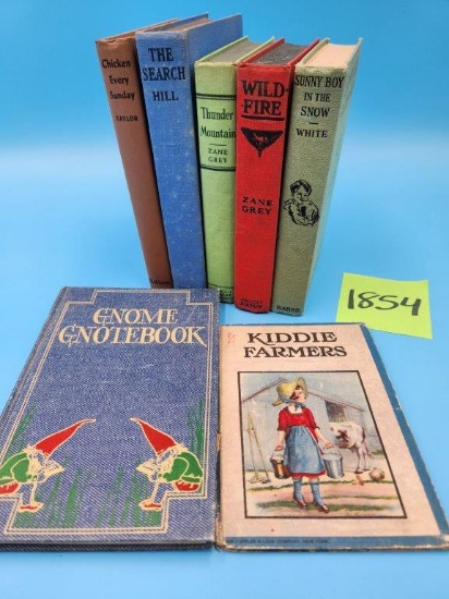6 Vintage Books for Children and Notebook
