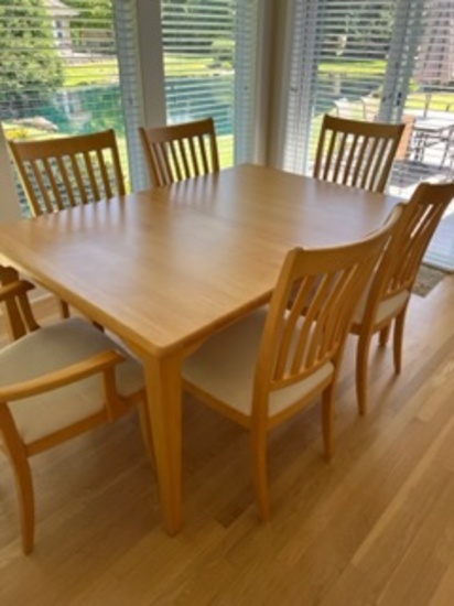 Wood Dinning Table and Chairs