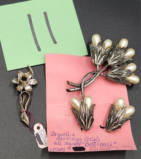Vintage Floral design Brooch, Clip Earrings, Daffodil Pin