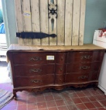 Vintage Queen Anne Style 9 Drawer Dresser