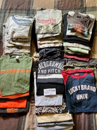 Various Graphic And Brand T-shirts