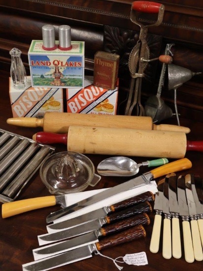 Westall Richardson Bakelite handle Knives, plus