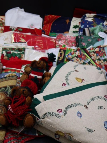 Christmas Linens and Decorations assortment