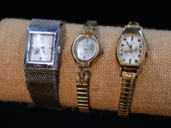 Vintage Helbros Diamond Wind Up Watch