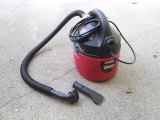 Craftsman Clean & Carry 2-gal/1.5 hp vacuum