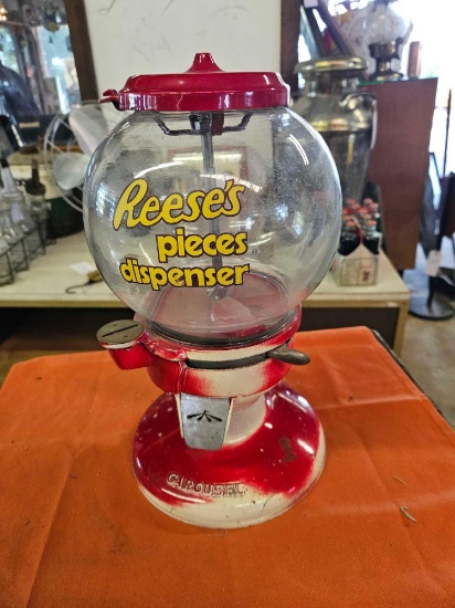 Carousel Reese's Pieces