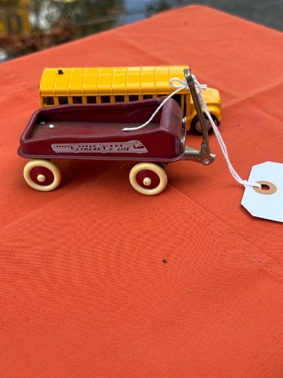 Metal toys two piece set