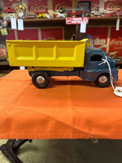 Metal toy dump truck