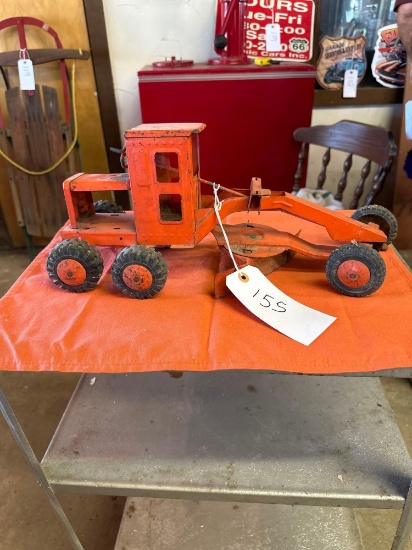 Metal grader toy