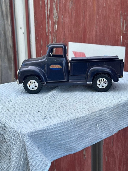 Metal Tonka pick up truck toy