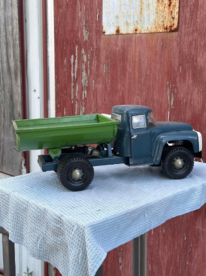 Metal truck metal toy