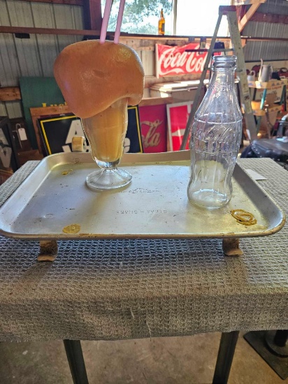 Car hop tray