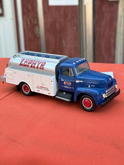 Metal toy fuel truck