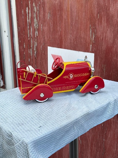 Metal firetruck toy
