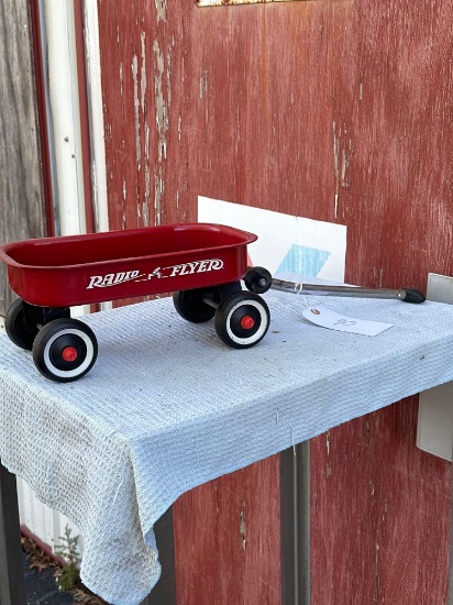 Radio flyer metal wagon toy