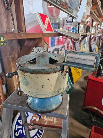 Ringer washer toy