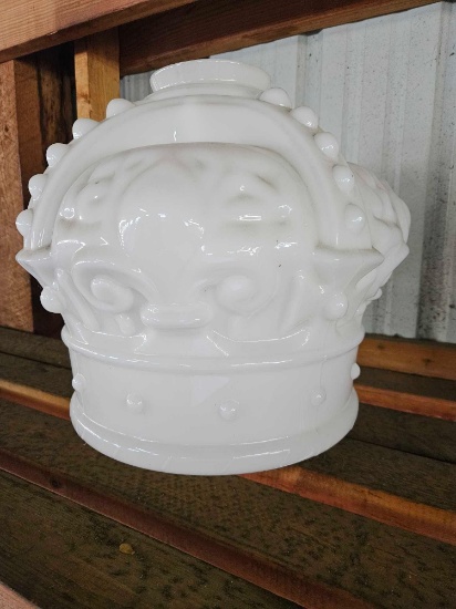 Crown gas pump globe white