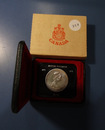 1971 CANADA SILVER DOLLAR IN BOX UNC