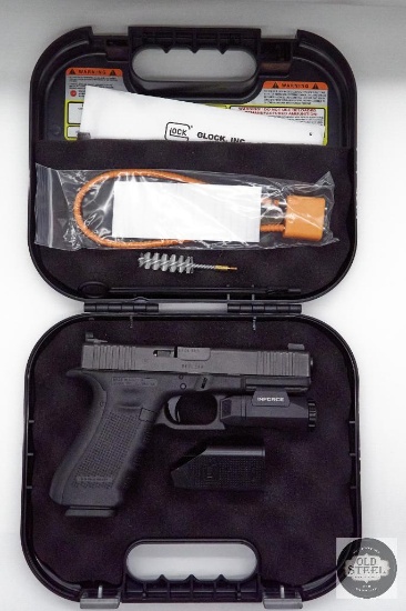 Glock 17 Gen 4 w/ InForce Light Like New