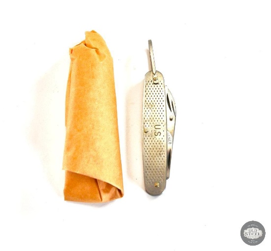US Military Pocket Knife - Camillus 1972 - New In Packaging