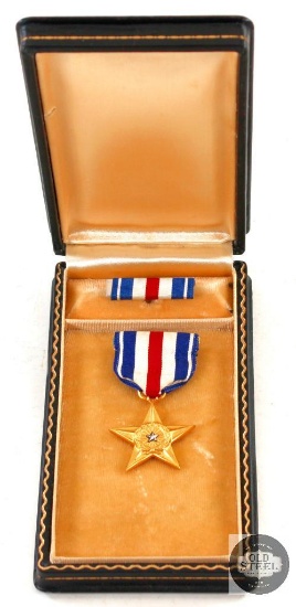 WWII US Silver Star Medal in Box
