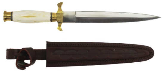 "Renaissance Dagger" Fixed Blade Knife in Original Packaging