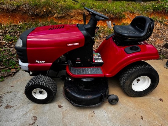 Craftsman LT2000 Lawn Tractor Mower