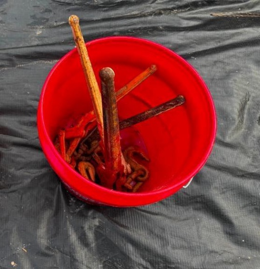Bucket of 5 Chain Binders