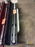 Central 42 inch torque wrench, 600 lbs/foot with case