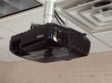 Epson LCD projector with screen