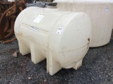 525 gallon capacity poly tank