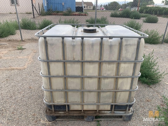 Plastic chemical storage tank