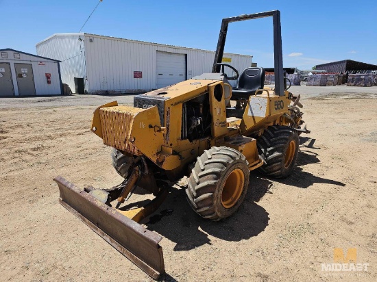 CASE 560 Trencher