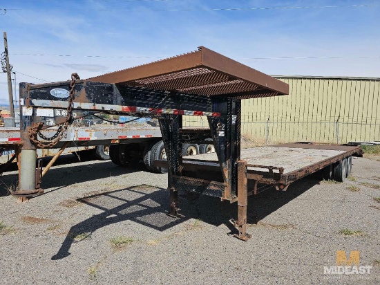 2005 C & B Gooseneck Trailer