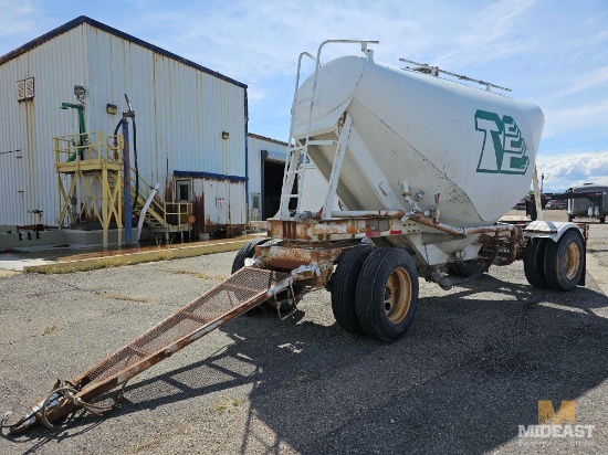 1990 Pneumatic Pup Trailer