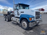 2004 Mack CH613 Semi Truck