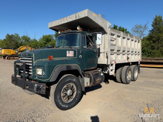 1993 Mack RD690S Tri-Axle Dump Truck