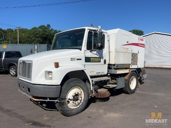 2003 Freightliner FL70 Sweeper Trucker