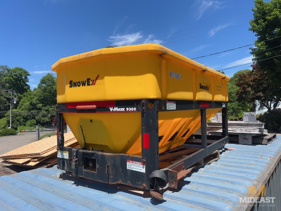 Snowex V-Maxx 9300 Salt/Sand Spreader