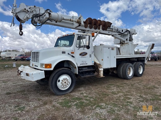 2002 International 4900 DT 466E Utility Drill Truck