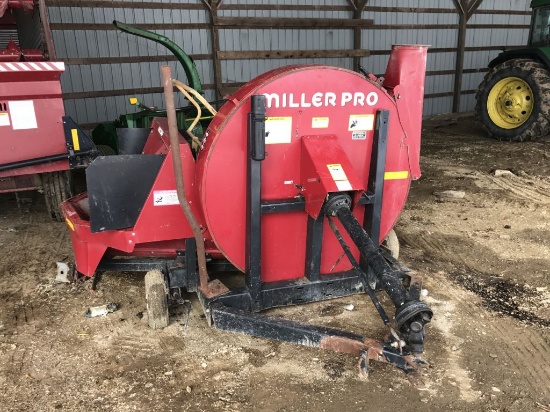 1060 Series II Miller Pro Silage Blower