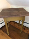22â€x 23â€ Square wooden table