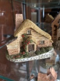 5 David Winter Cottages sculptures