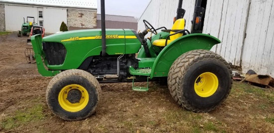 John Deere 5425 Tractor 4 WD LH Power Reverser Turf Tires 4453 Hours