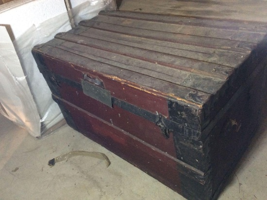 Trunk 30 in long x 16 wide x 17 in high