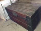 Trunk 30 in long x 16 wide x 17 in high