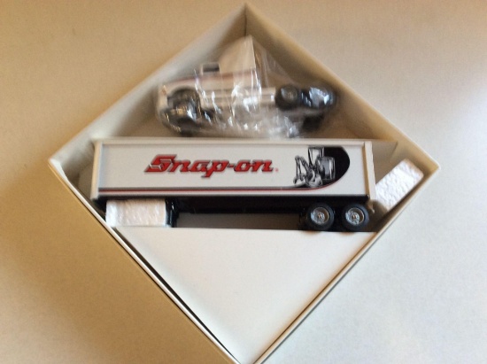 Snap On Winross truck in box